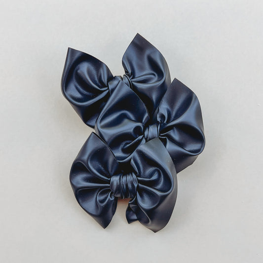 Leather Small Bow - Black